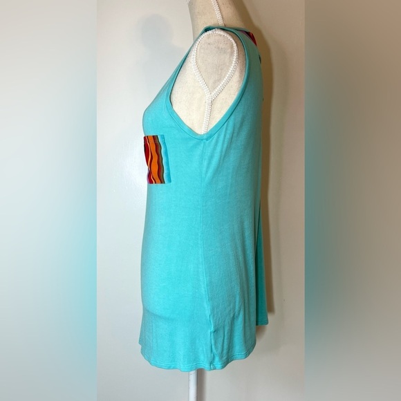 Filly Flair Sleeveless Turquoise Top with Multicolor Accents Size M - Picture 3 of 8